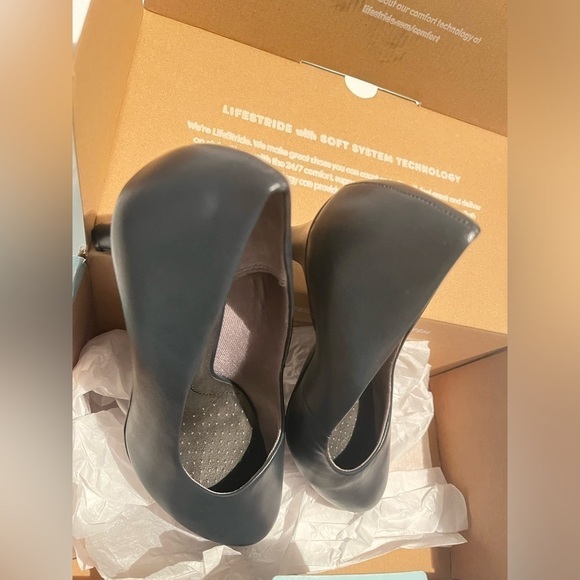 Navy Blue Heels - Picture 1 of 10